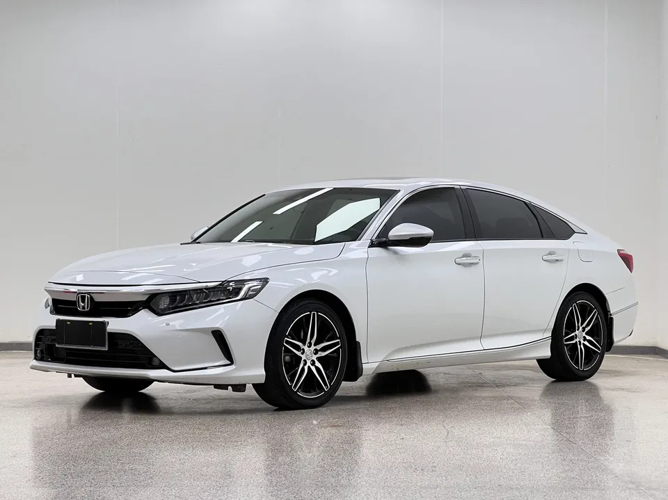 Honda Inspire Yingshipai 2022 260TURBO Elite Edition 2022 — photo 1, buy with delivery to Moscow