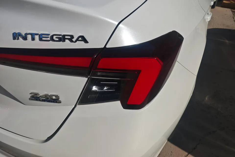 Honda Integra Style 2022 240TURBO CVT Phantom Night Tech Edition 2022 — thumbnail 2