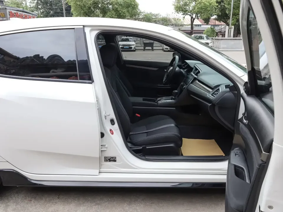 Honda CIVIC Civic 2020 HATCHBACK 220TURBO CVT New Control 2022 — thumbnail 4