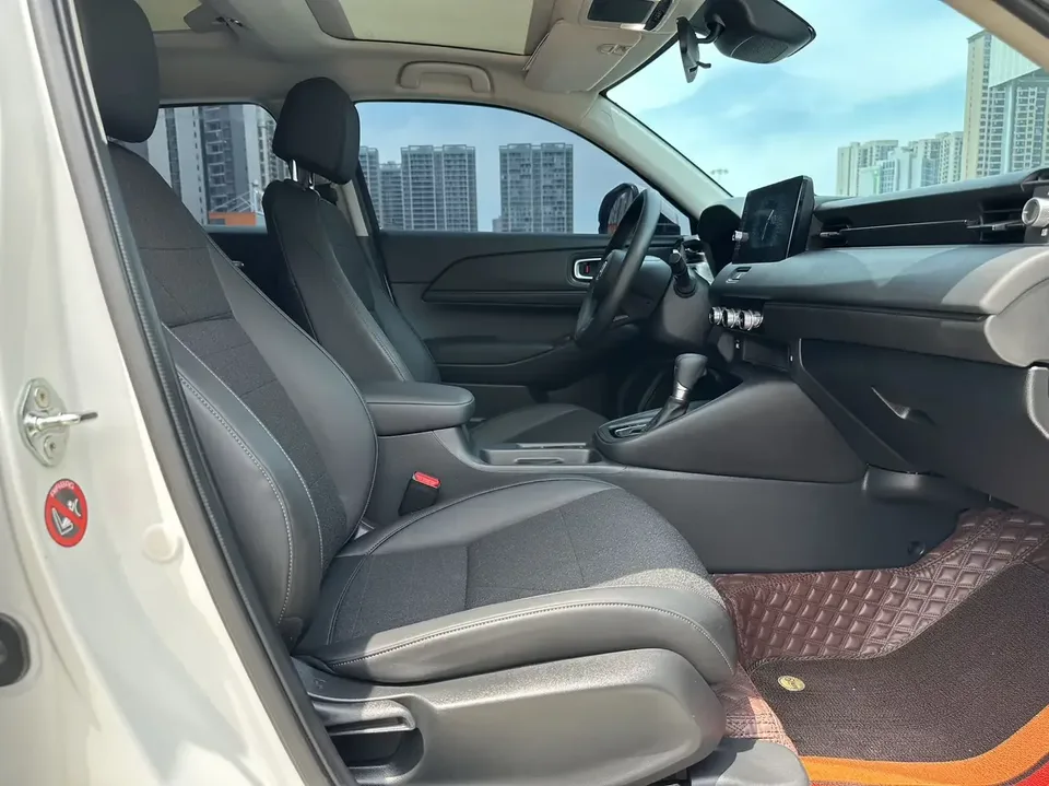 Honda VEZEL Binzhi 2023 1.5L CVT Technology Edition 2023 — thumbnail 4