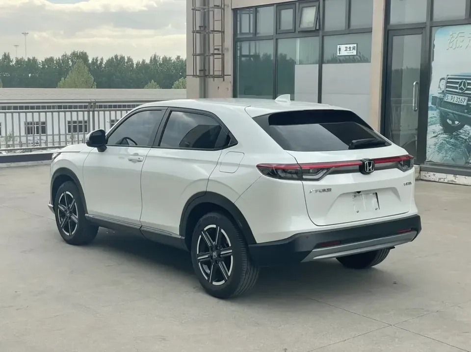 Honda VEZEL Binzhi 2023 1.5L CVT Elite Edition 2023 — thumbnail 2