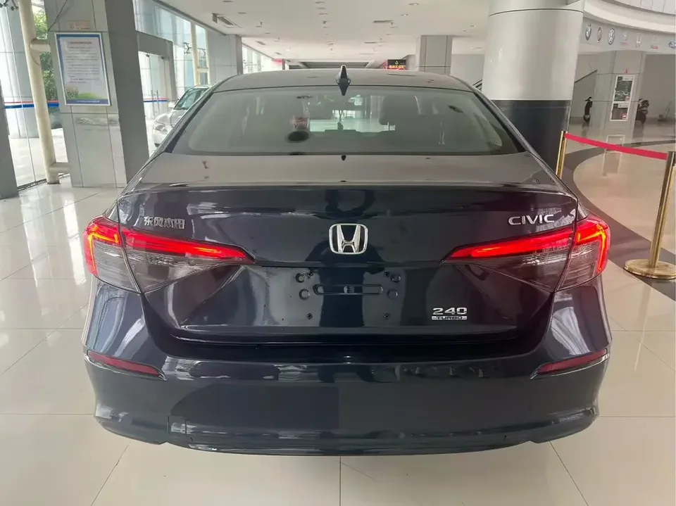 Honda CIVIC Civic 2023 HATCHBACK 240TURBO CVT Extreme Edition 2024 — thumbnail 2