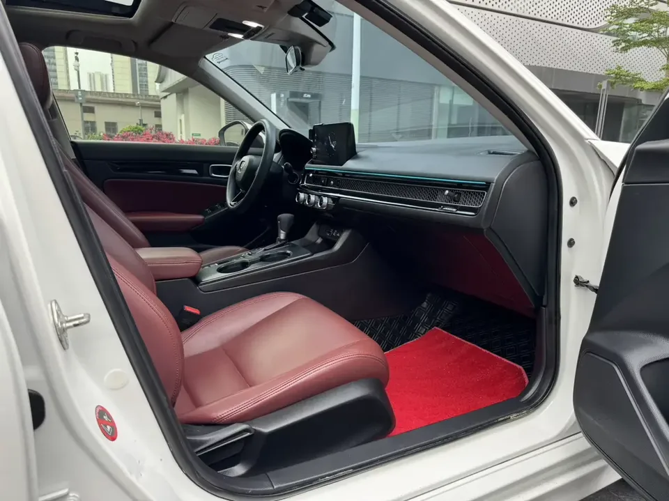 Honda CIVIC Civic 2022 240TURBO CVT Dynamic C-position Special Edition 2023 — thumbnail 5