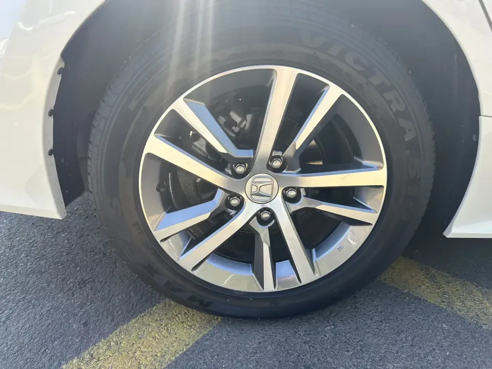 Honda CIVIC Civic 2022 240TURBO CVT Dynamic C-position Special Edition 2022 — thumbnail 3