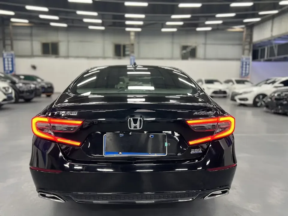 Honda Accord Accord 2022 260TURBO Deluxe 2022 — thumbnail 2