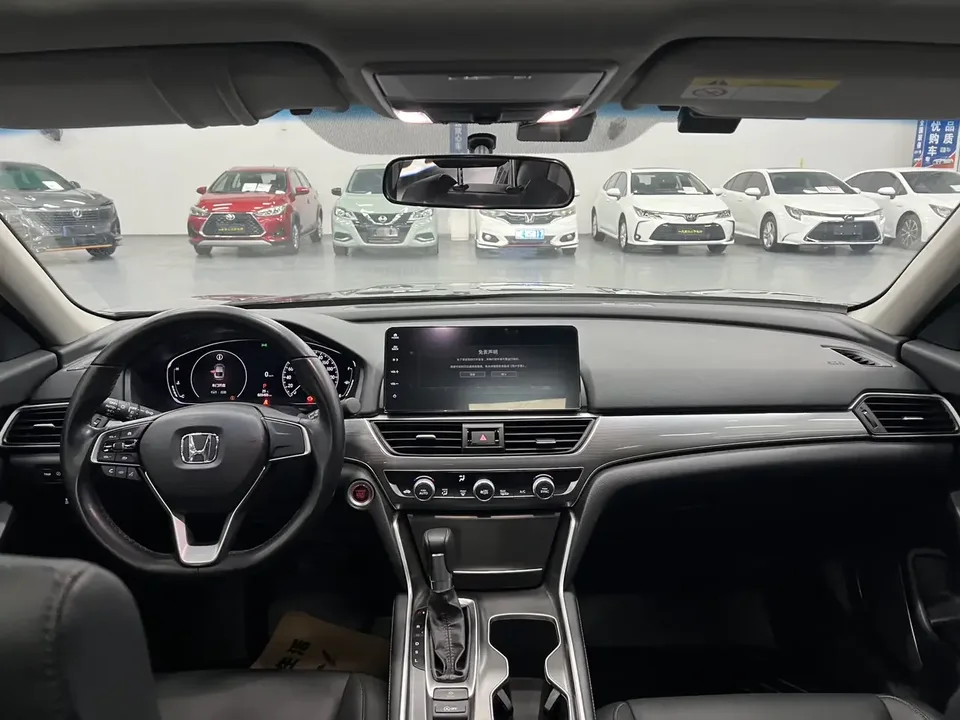 Honda Accord Accord 2022 260TURBO Deluxe 2022 — thumbnail 3
