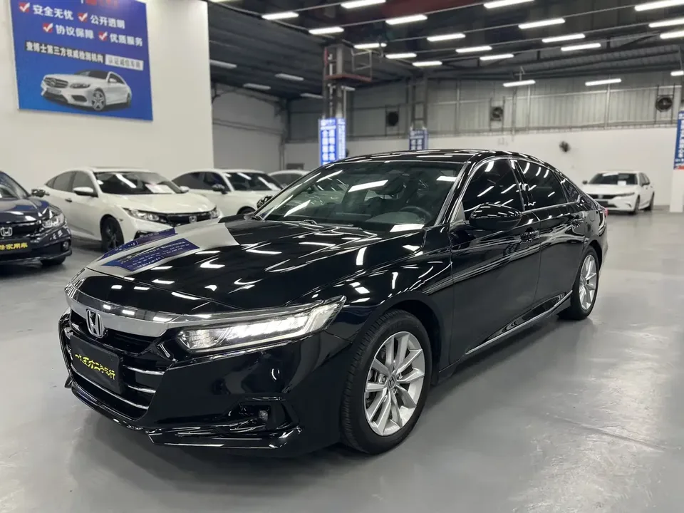 Honda Accord Accord 2022 260TURBO Deluxe 2022 — photo 1, buy with delivery to Moscow
