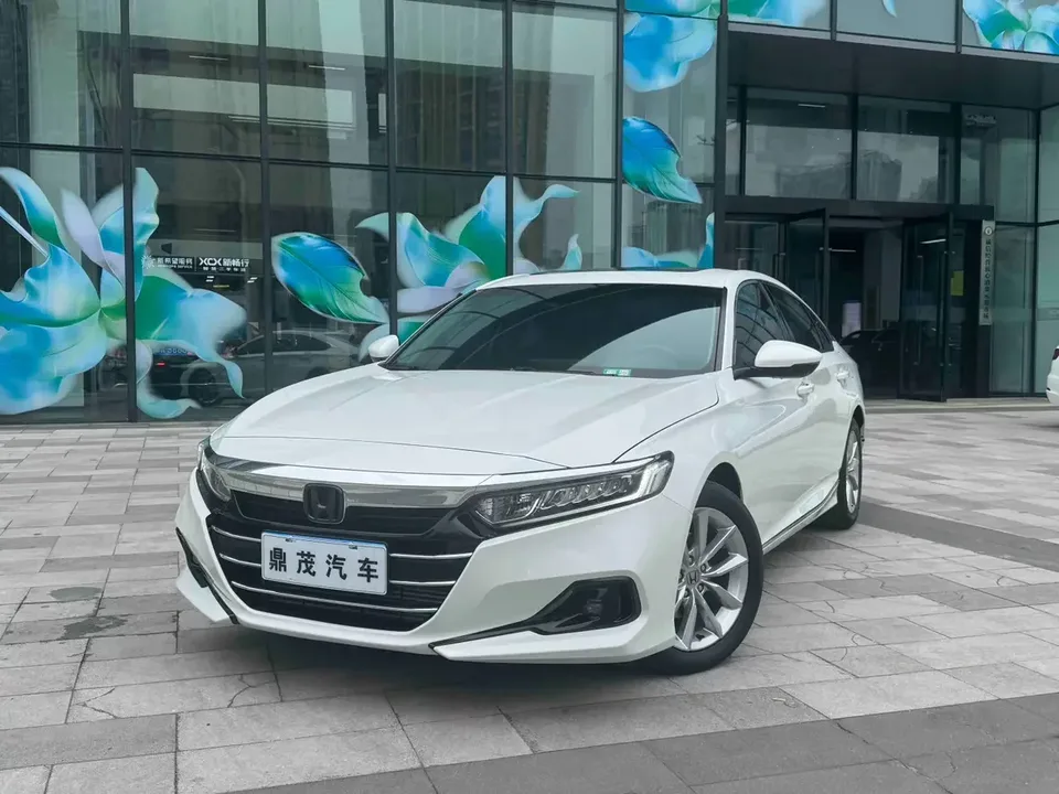 Honda Accord Accord 2022 260TURBO Deluxe 2023 — photo 1, buy with delivery to Moscow