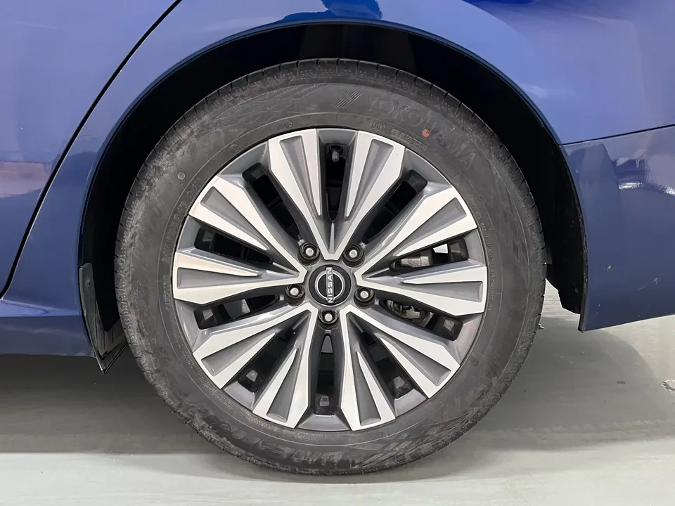 Nissan Altima Sound of nature 2022 2.0L XL-Upr Premium Edition 2023 — thumbnail 3