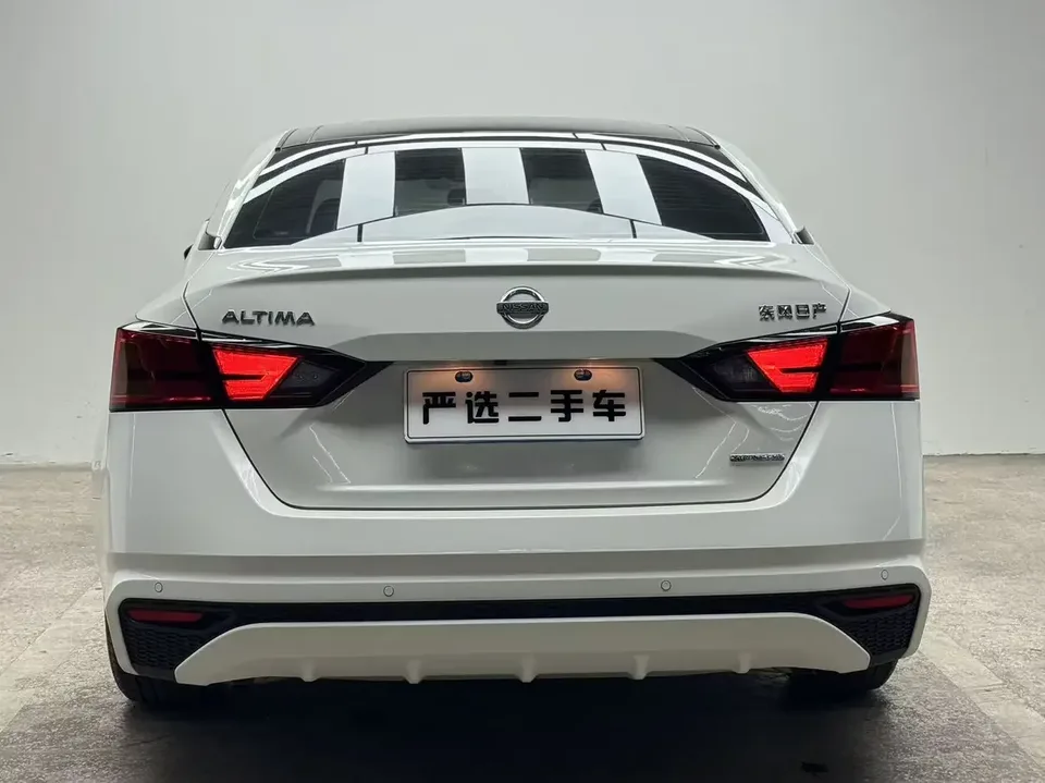 Nissan Altima Sound of nature 2022 2.0L XL-TLS Enjoy Edition 2023 — thumbnail 5