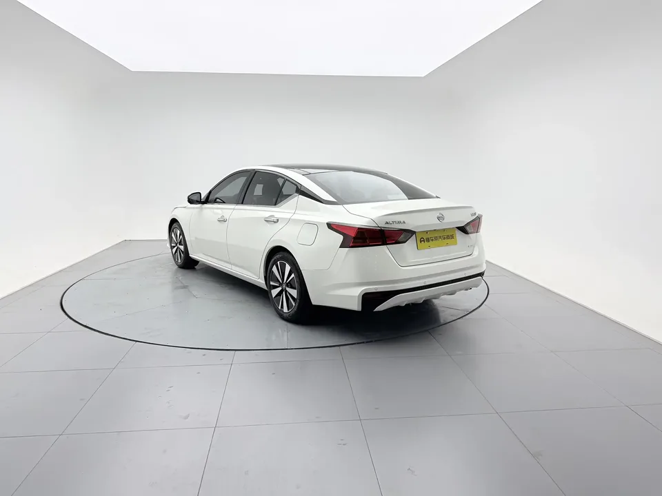 Nissan Altima Sound of nature 2021 2.0L XL Upper AD1 Smart Driving Edition 2022 — thumbnail 2