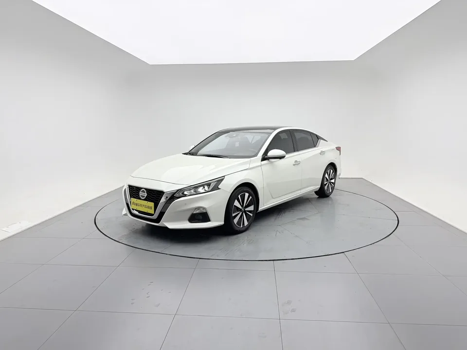 Nissan Altima Sound of nature 2021 2.0L XL Upper AD1 Smart Driving Edition 2022 — photo 1, buy with delivery to Moscow