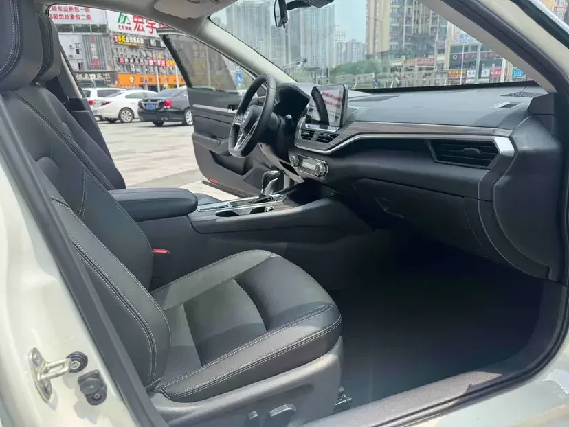 Nissan Altima Sound of nature 2021 2.0L XL Comfort Edition 2022 — thumbnail 3