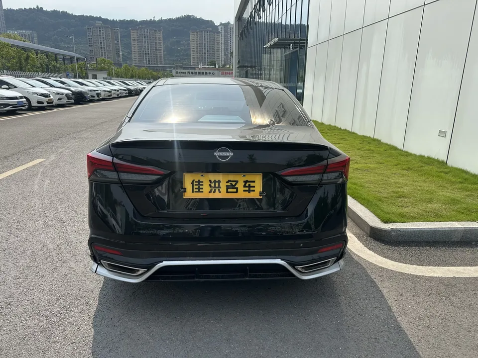 Nissan Altima Sound of nature 2022 2.0L XL-Upr Premium Edition 2023 — thumbnail 2