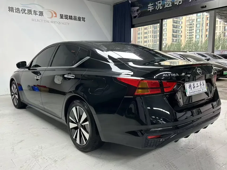 Nissan Altima Sound of nature 2021 2.0L XL Comfort Edition 2022 — thumbnail 4