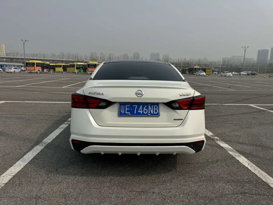 Nissan Altima Sound of nature 2020 Modified 2.0L XL Comfort Edition 2022 — thumbnail 2