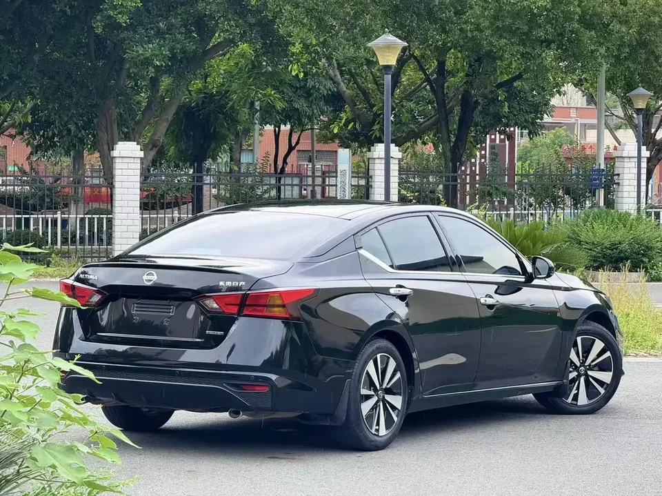 Nissan Altima Sound of nature 2020 Modified 2.0L XL Comfort Edition 2022 — thumbnail 2