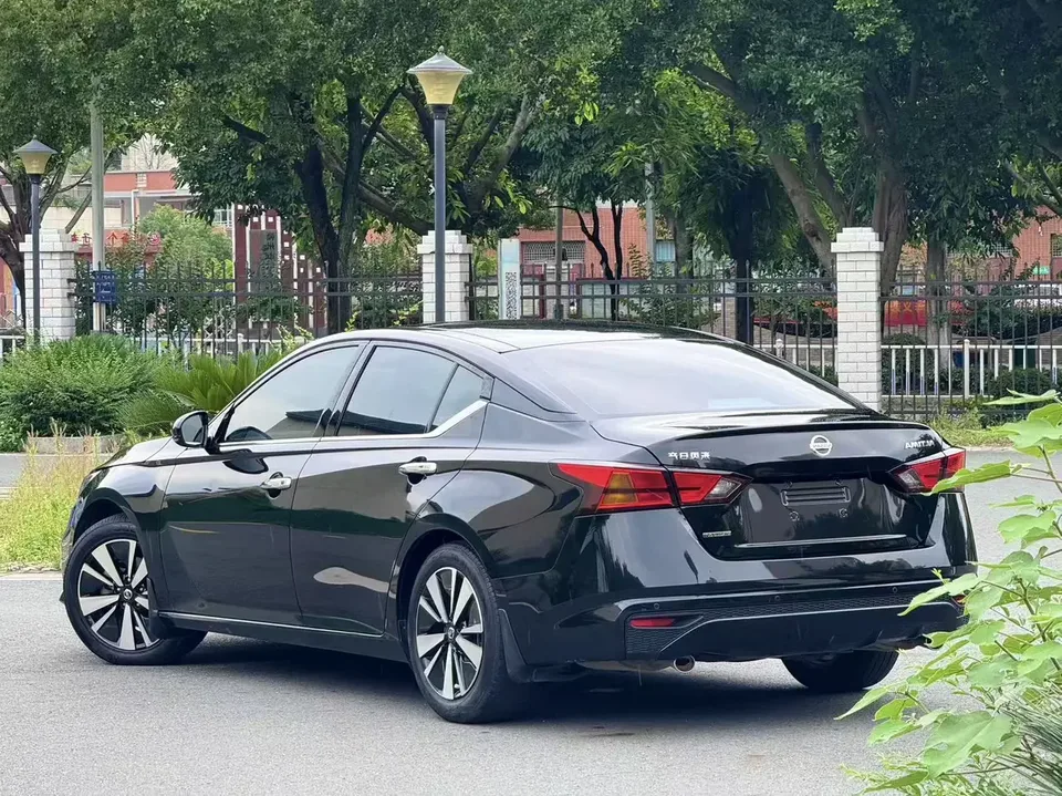Nissan Altima Sound of nature 2020 Modified 2.0L XL Comfort Edition 2022 — thumbnail 4