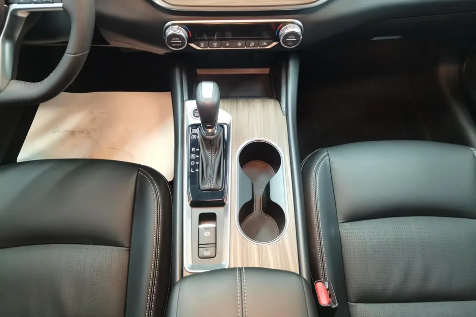 Nissan Altima Sound of nature 2021 2.0L XL Comfort Edition 2022 — thumbnail 4