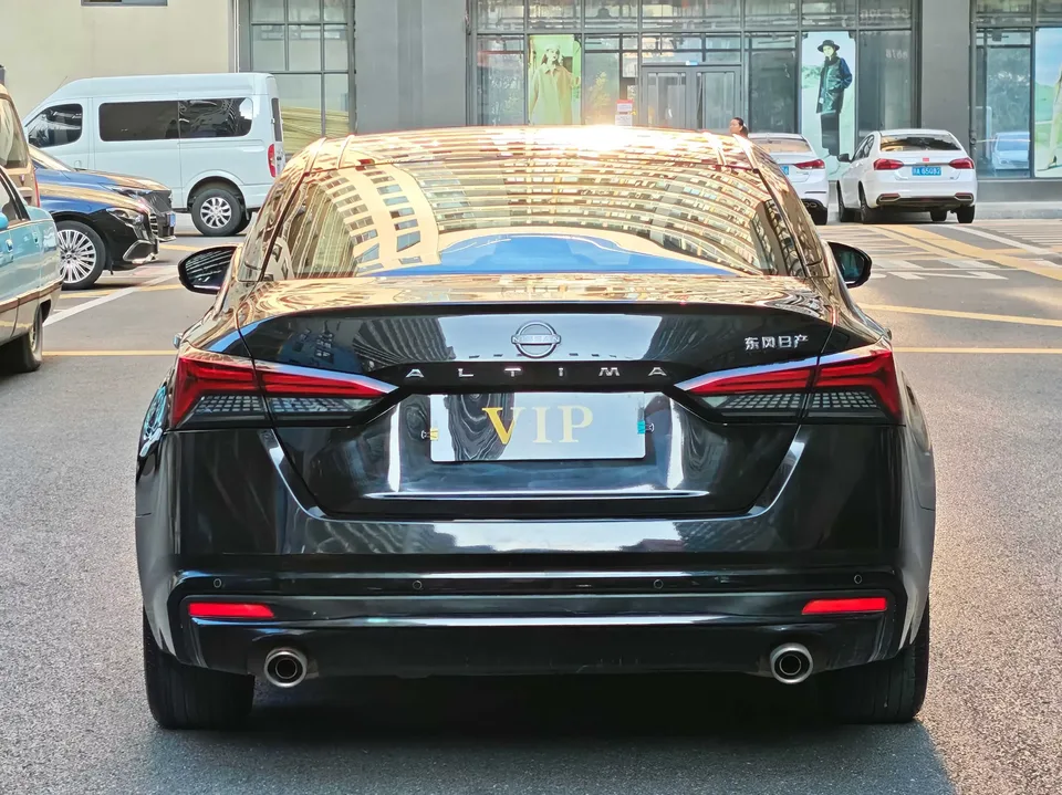 Nissan Altima Sound of nature 2022 2.0L XL-TLS Enjoy Edition 2023 — thumbnail 2