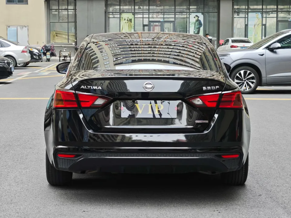 Nissan Altima Sound of nature 2021 2.0L XE Fashion Edition 2022 — thumbnail 2