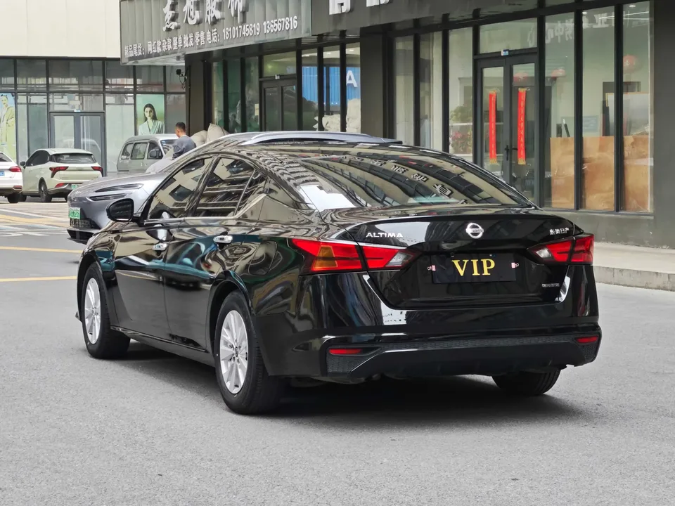 Nissan Altima Sound of nature 2021 2.0L XE Fashion Edition 2022 — thumbnail 4