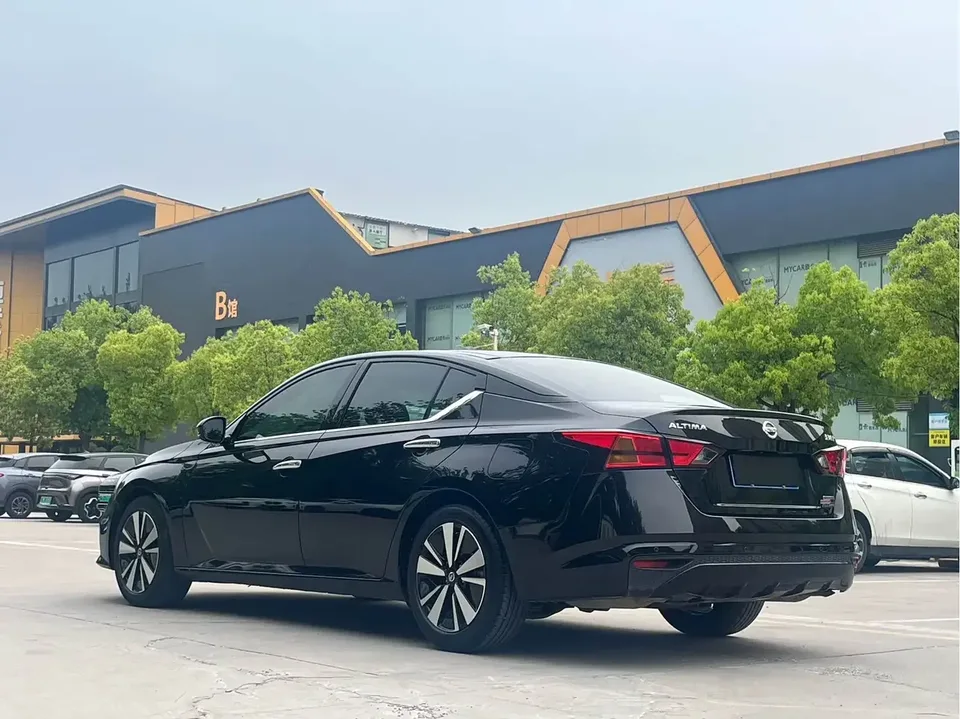 Nissan Altima Sound of nature 2021 2.0L XL Comfort Edition 2022 — thumbnail 2