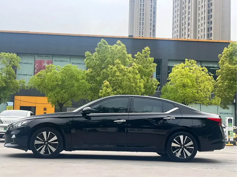 Nissan Altima Sound of nature 2021 2.0L XL Comfort Edition 2022 — thumbnail 4
