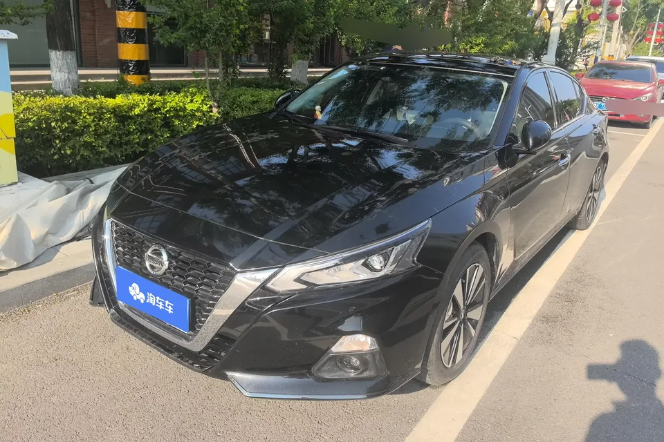 Nissan Altima Sound of nature 2021 2.0L XL Comfort Edition 2022 — фото 1, купить с доставкой в Москву