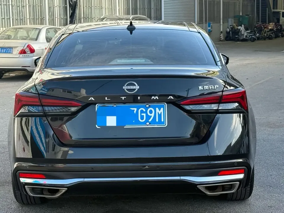Nissan Altima Sound of nature 2022 2.0L XL-Upr Premium Edition 2023 — thumbnail 2