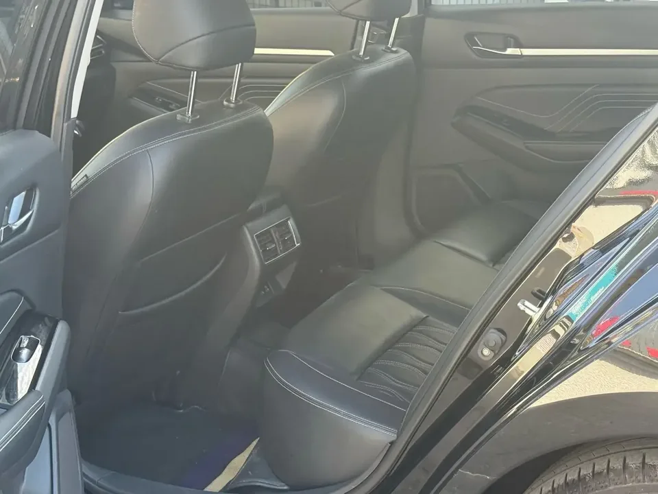 Nissan Altima Sound of nature 2022 2.0L XL-Upr Premium Edition 2023 — thumbnail 4