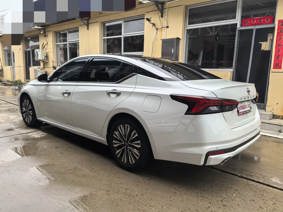 Nissan Altima Sound of nature 2022 2.0L XL-TLS Enjoy Edition 2024 — thumbnail 4