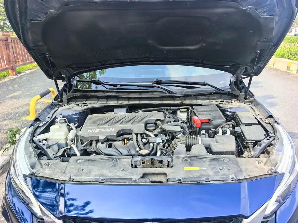 Nissan Altima Sound of nature 2021 2.0L XL Comfort Edition 2022 — миниатюра 3