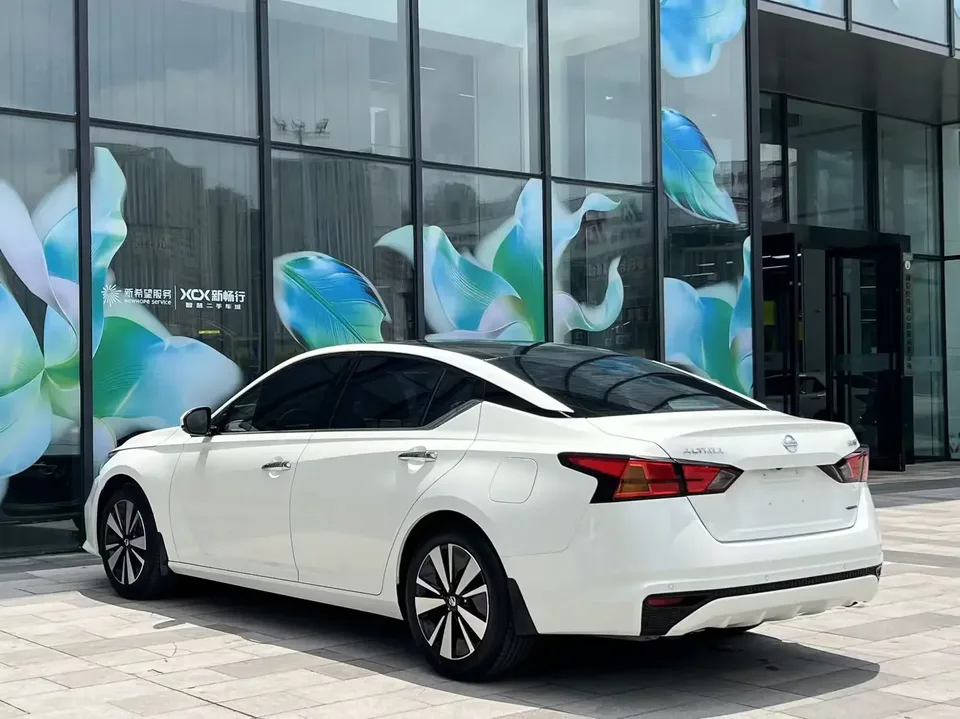 Nissan Altima Sound of nature 2021 2.0L XL Comfort Edition 2022 — миниатюра 5