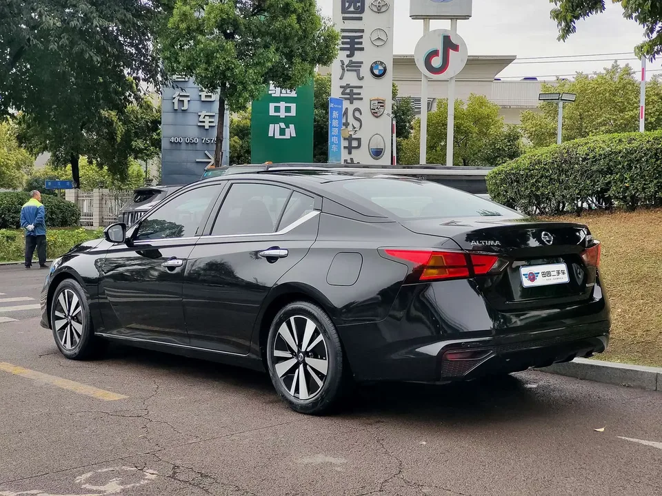 Nissan Altima Sound of nature 2021 2.0L XL Comfort Edition 2022 — thumbnail 4