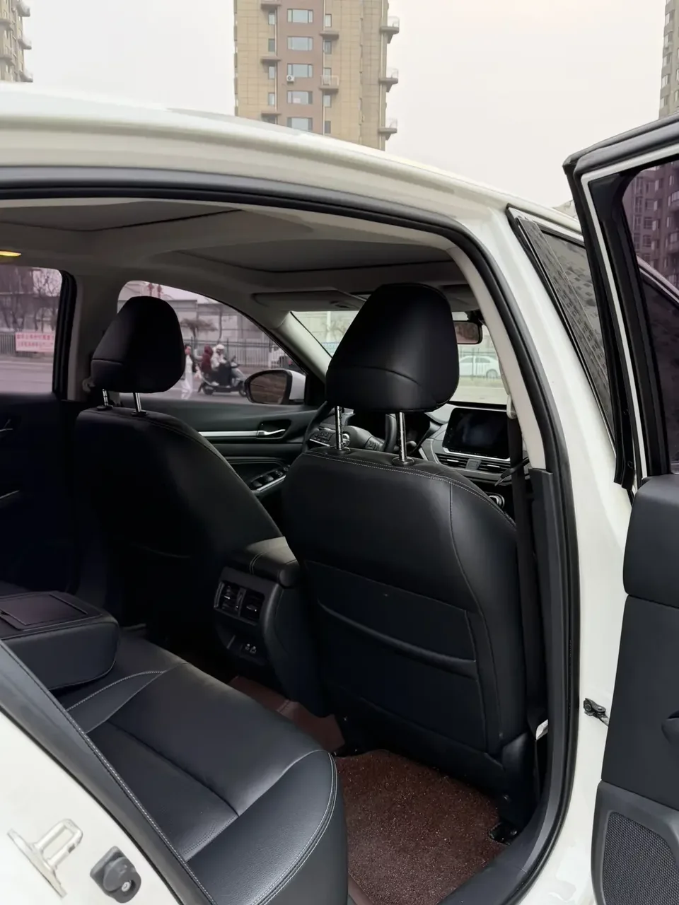 Nissan Altima Sound of nature 2021 2.0L XL Comfort Edition 2023 — thumbnail 5