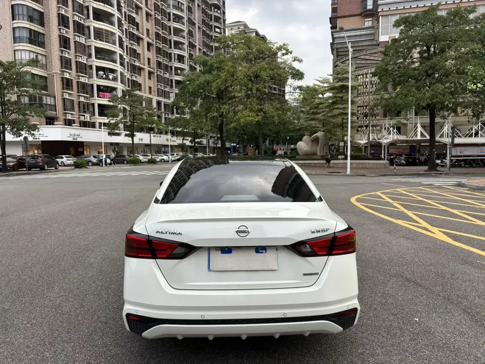 Nissan Altima Sound of nature 2021 2.0L XL Comfort Edition 2022 — thumbnail 5
