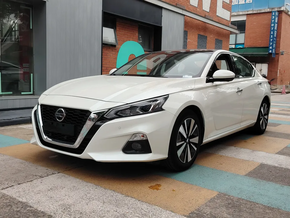 Nissan Altima Sound of nature 2021 2.0L XL Upper AD1 Smart Driving Edition 2022 — photo 1, buy with delivery to Moscow