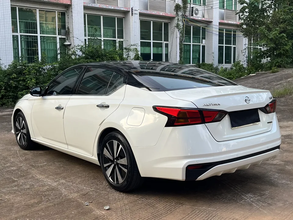 Nissan Altima Sound of nature 2021 2.0L XL Comfort Edition 2022 — thumbnail 4