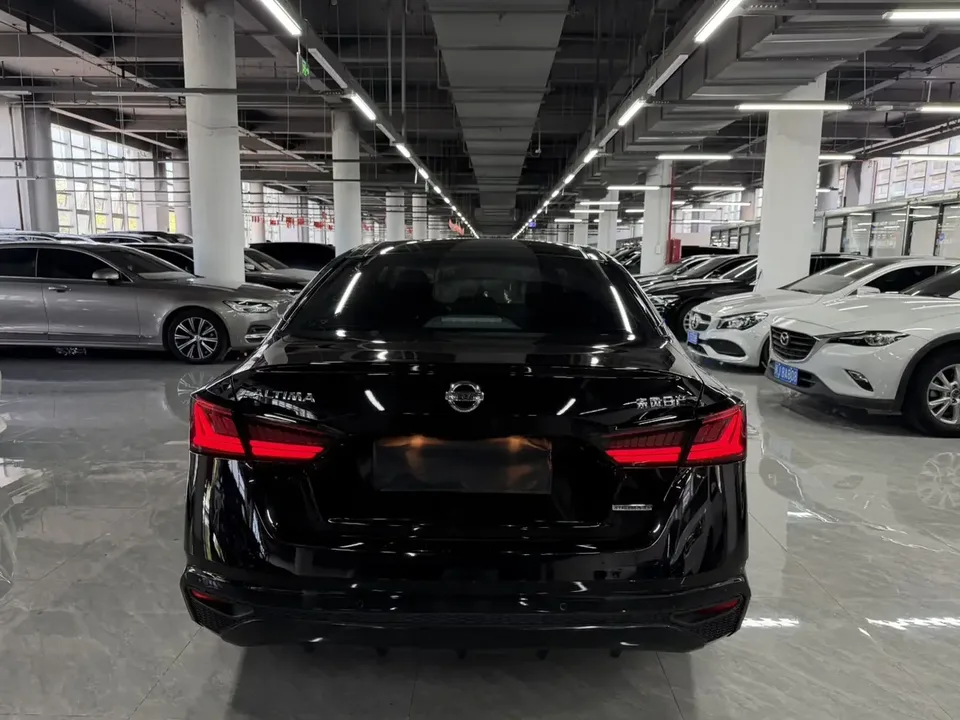 Nissan Altima Sound of nature 2022 2.0L XL-TLS Enjoy Edition 2023 — thumbnail 2