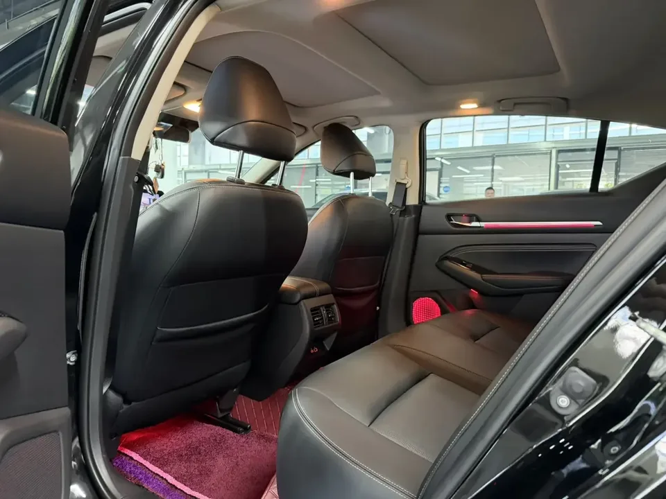 Nissan Altima Sound of nature 2022 2.0L XL-TLS Enjoy Edition 2023 — thumbnail 3