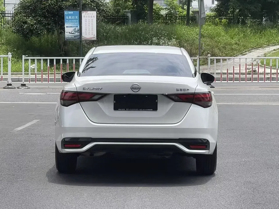 Nissan Sylphy Sylphy 2023 1.6L CVT Enjoy Edition 2023 — thumbnail 2