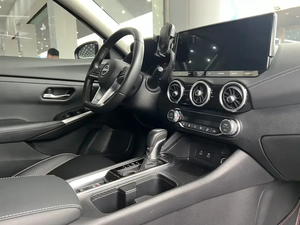 Nissan Sylphy Sylphy 2023 1.6L CVT Enjoy Edition 2023 — thumbnail 4