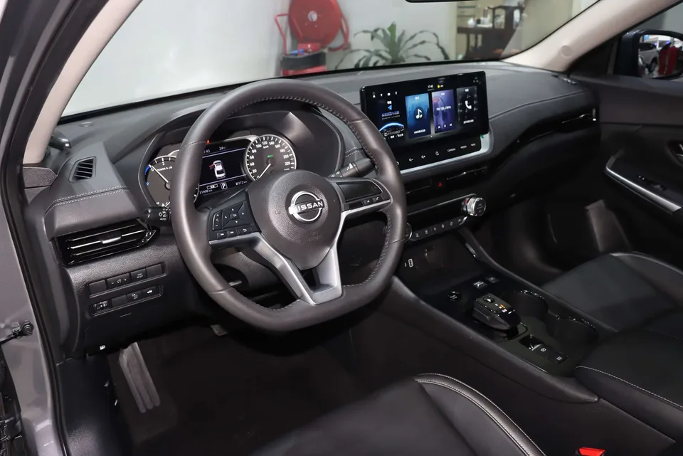 Nissan Sylphy Sylphy 2022 Electric drive version e-POWER Super Intelligent Link PLUS 2023 — thumbnail 4