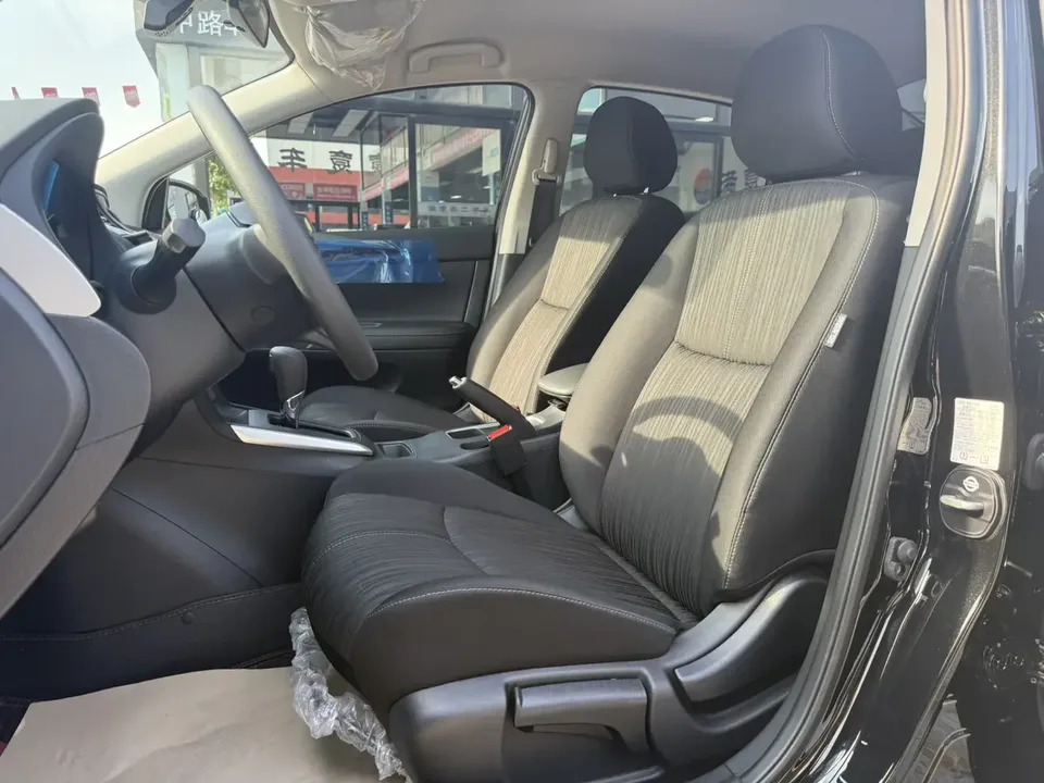 Nissan Sylphy Sylphy 2026 Classic 1.6L CVT Comfort Edition 2026 — thumbnail 4