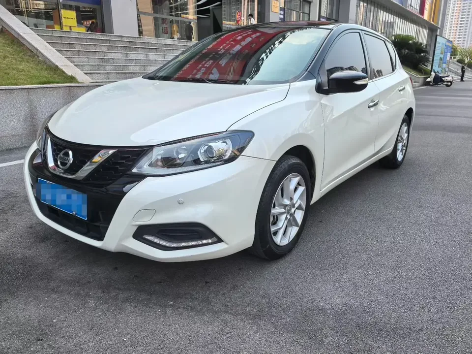 Nissan Tiida Tiida 2021 1.6L CVT Intelligent Travel Edition 2022 — photo 1, buy with delivery to Moscow