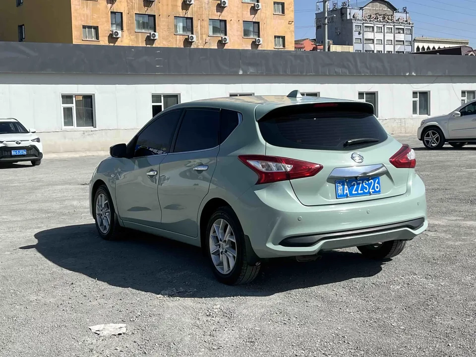 Nissan Tiida Tiida 2023 1.6L CVT Cool Edition 2023 — thumbnail 4