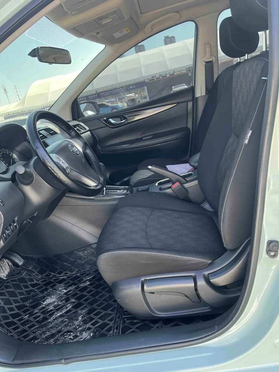 Nissan Tiida Tiida 2023 1.6L CVT Cool Edition 2023 — thumbnail 5