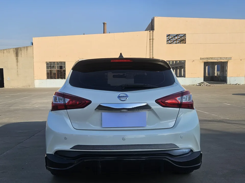 Nissan Tiida Tiida 2021 1.6L CVT Cool Edition 2022 — thumbnail 2