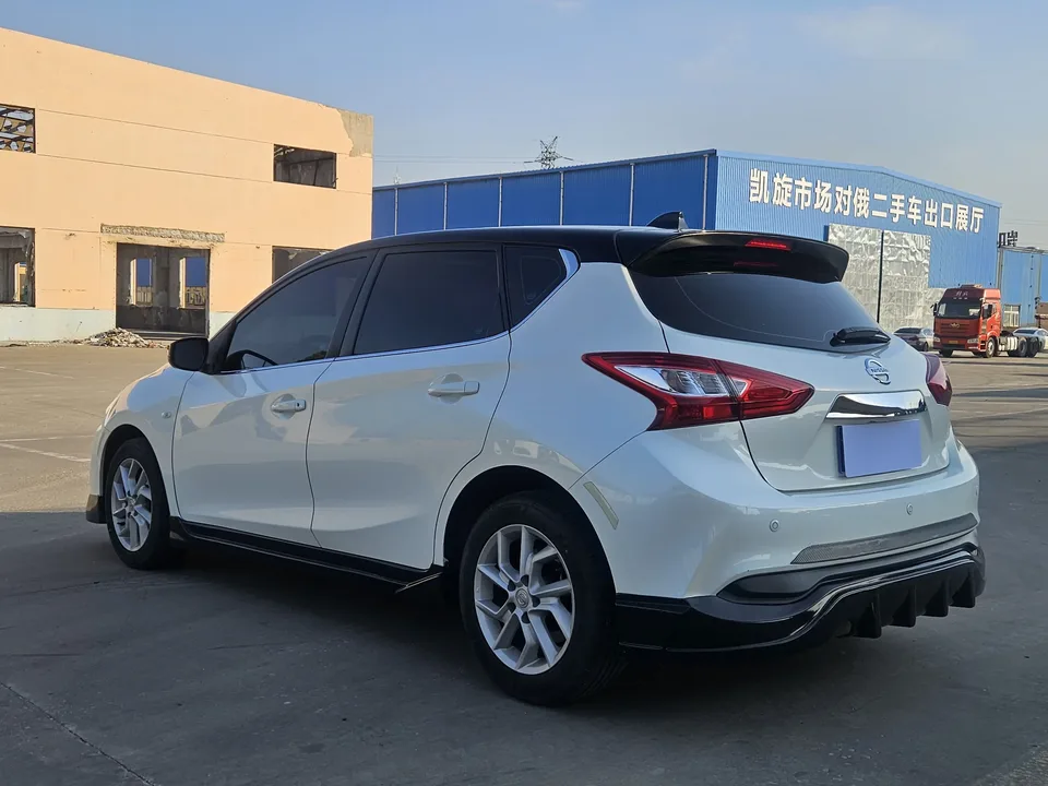 Nissan Tiida Tiida 2021 1.6L CVT Cool Edition 2022 — thumbnail 4